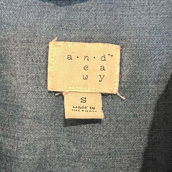 a new day Women's Chambray Popover Shirt Size Small 100% Lyocell Tunic Length - Picture 4 of 11